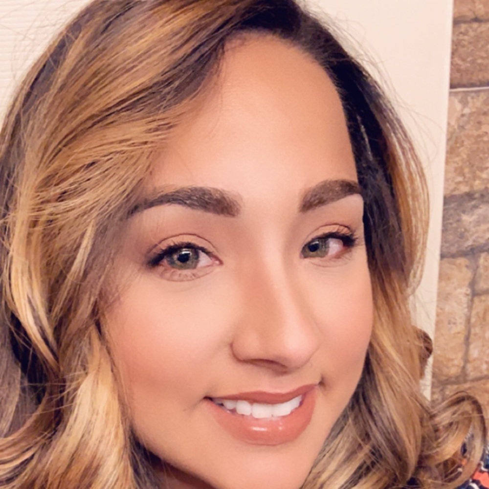 Meet your Posher, Daniella